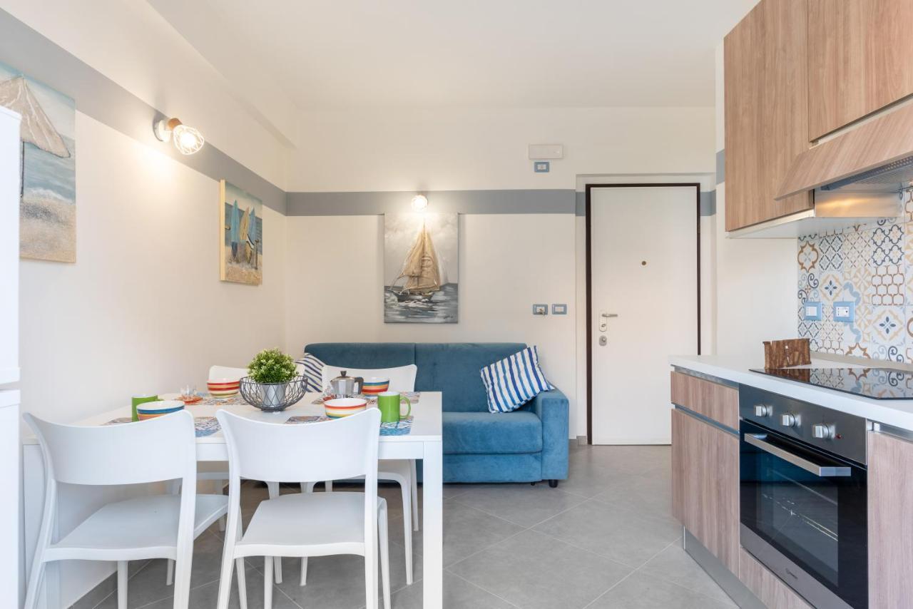 La Casa Di Tobia & Little Paradise Beach Apartments Giardini-Naxos Extérieur photo